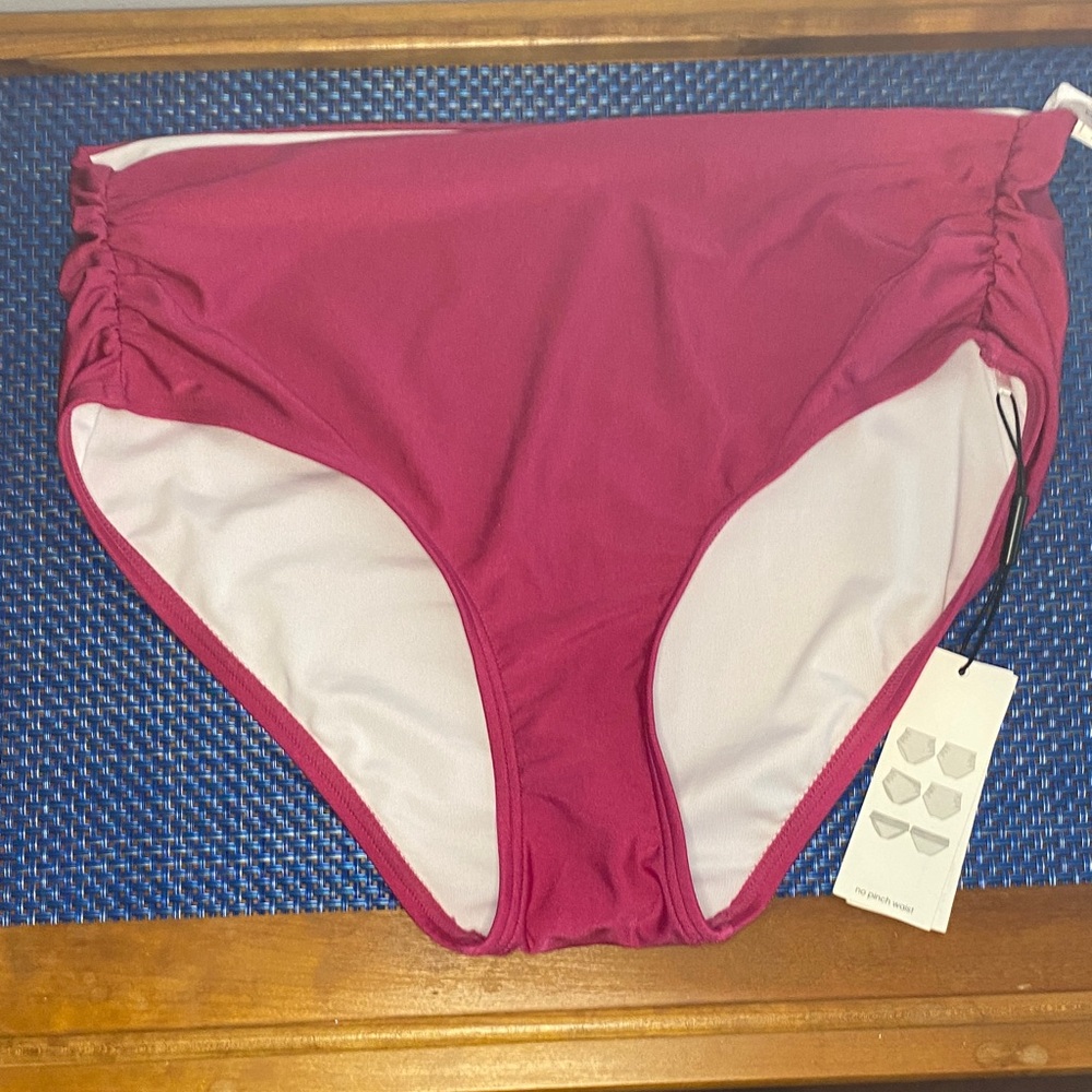 NWT Calvin Klein bikini bottom, magenta, sz. M, no pinch waist 50+upf/spf